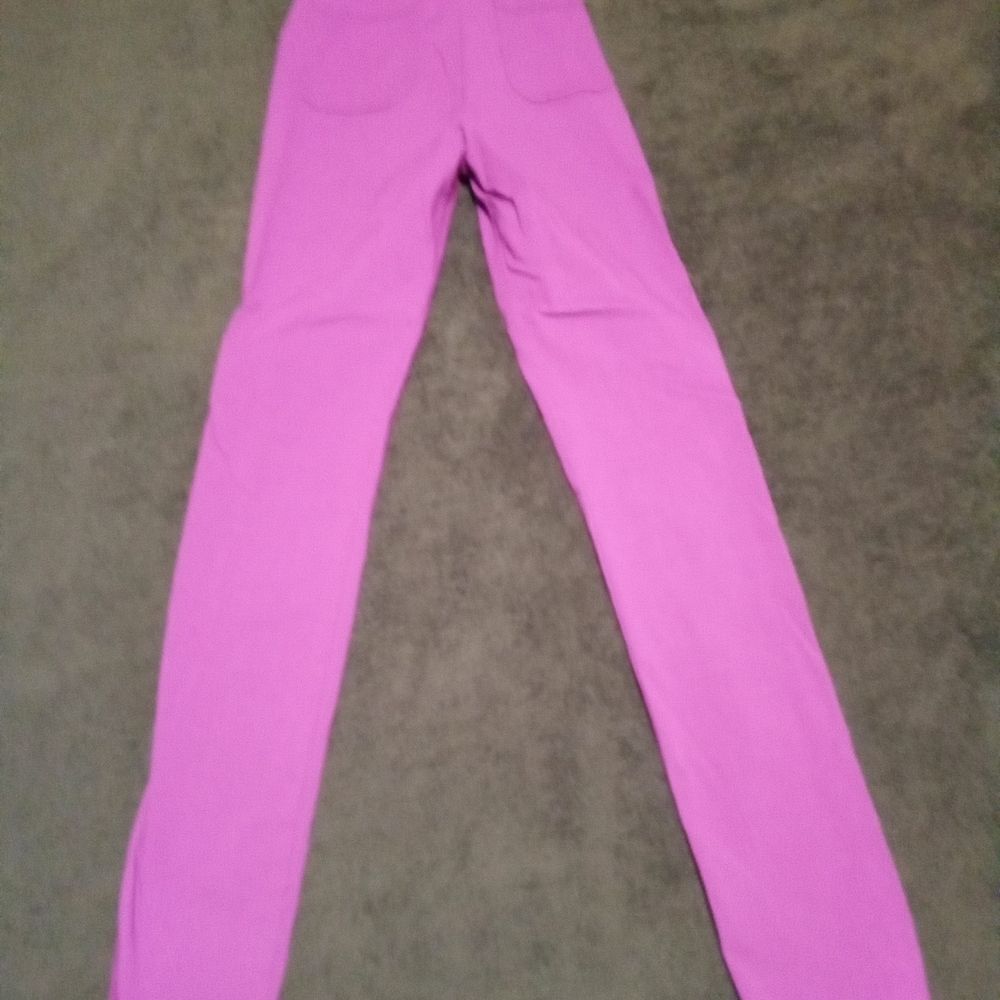 Women’s Skinny Jeans in Bright Pink